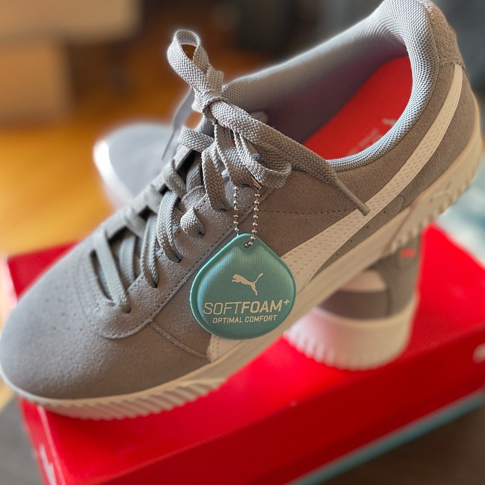 Puma Carina Women's Size 11 Gray/ Pink letters.